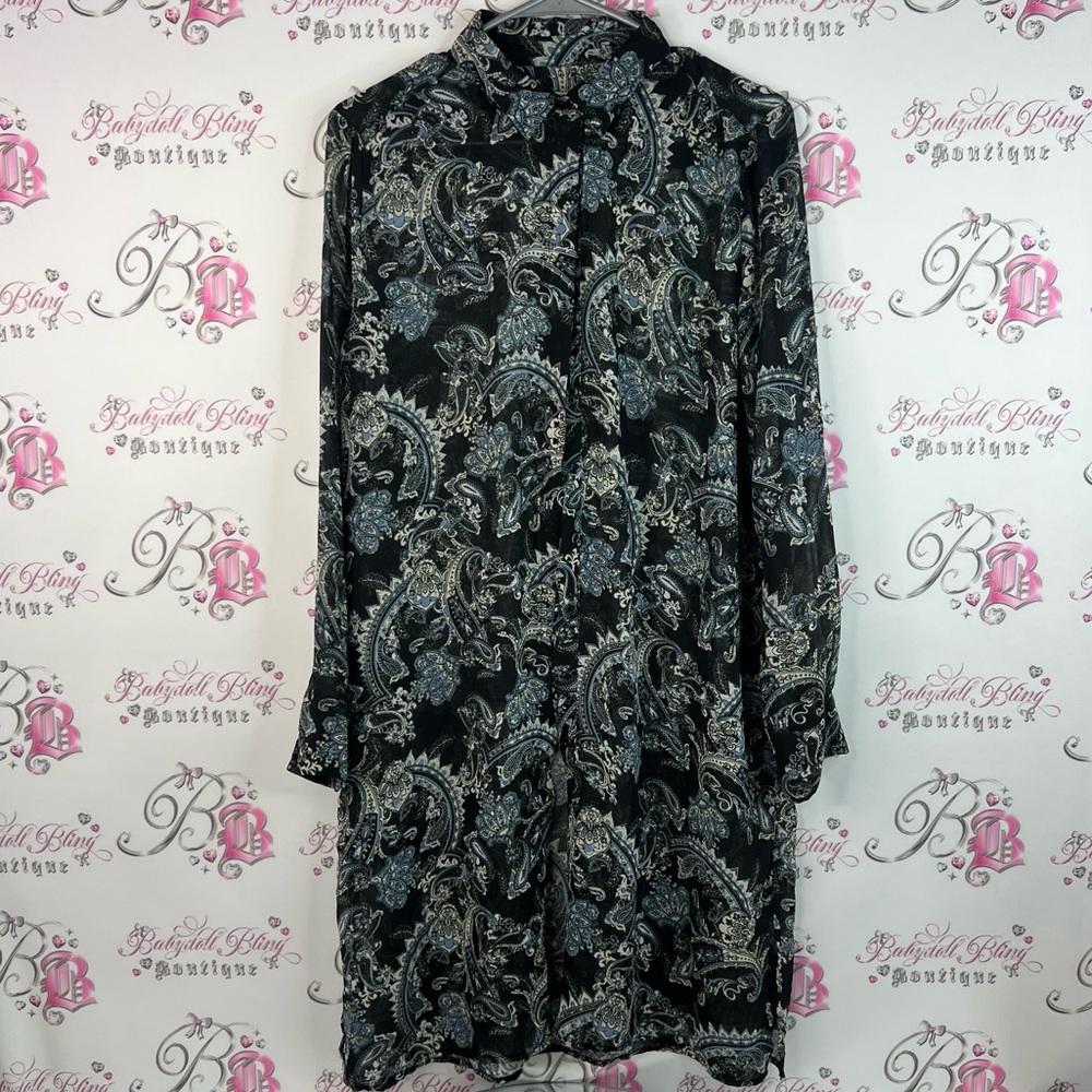 Simons dress long shirt style collared Black and Gray Paisley Button Down Shirt